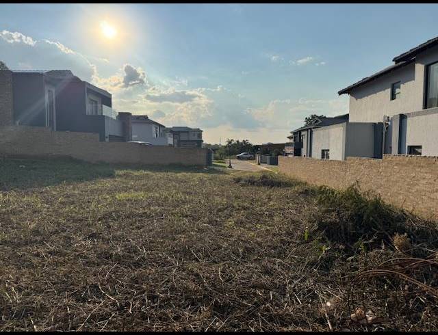 LAND FOR SALE IN RUIMSIG COUNTRY ESTATE